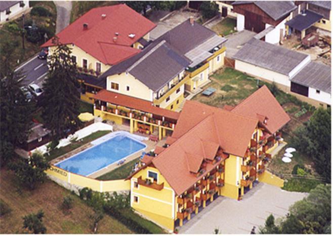 Gasthof Hotel Schmied Arnfels Exterior foto